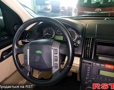 Зелений Ленд Ровер Freelander, об'ємом двигуна 2.2 л та пробігом 300 тис. км за 11900 $, фото 7 на Automoto.ua