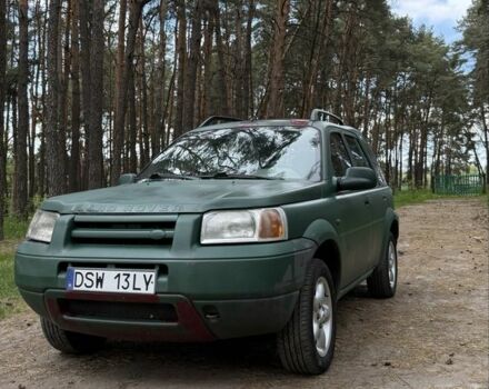 Зеленый Ленд Ровер Фрилендер, объемом двигателя 2 л и пробегом 325 тыс. км за 1537 $, фото 1 на Automoto.ua