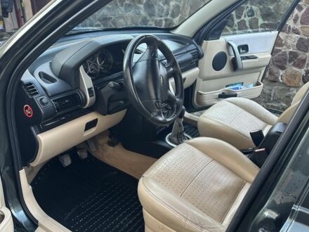 Зелений Ленд Ровер Freelander, об'ємом двигуна 2 л та пробігом 237 тис. км за 5600 $, фото 1 на Automoto.ua