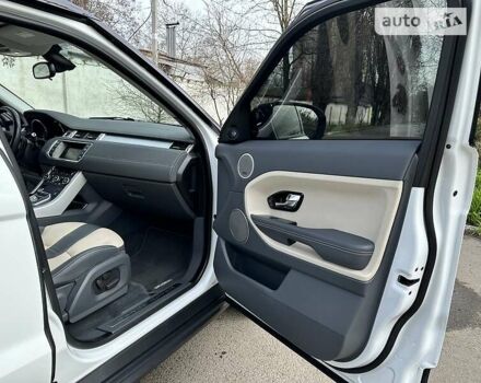 Білий Ленд Ровер Рендж Ровер Евок, об'ємом двигуна 2.2 л та пробігом 40 тис. км за 22500 $, фото 19 на Automoto.ua