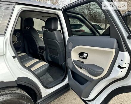 Білий Ленд Ровер Рендж Ровер Евок, об'ємом двигуна 2.2 л та пробігом 40 тис. км за 20500 $, фото 24 на Automoto.ua