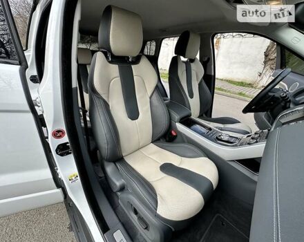 Белый Ленд Ровер Рендж Ровер Эвок, объемом двигателя 2.2 л и пробегом 40 тыс. км за 19900 $, фото 61 на Automoto.ua