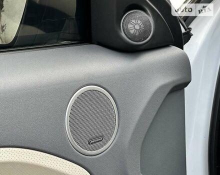 Белый Ленд Ровер Рендж Ровер Эвок, объемом двигателя 2.2 л и пробегом 40 тыс. км за 19900 $, фото 13 на Automoto.ua