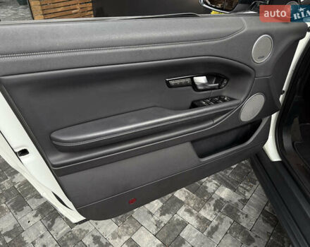 Ленд Ровер Рендж Ровер Эвок 2017 в Киеве на Automoto.ua Белый Ленд Ровер Рендж Ровер Эвок, объемом двигателя 2 л и пробегом 110 тыс. км за 29999 $, фото 26 на Automoto.ua