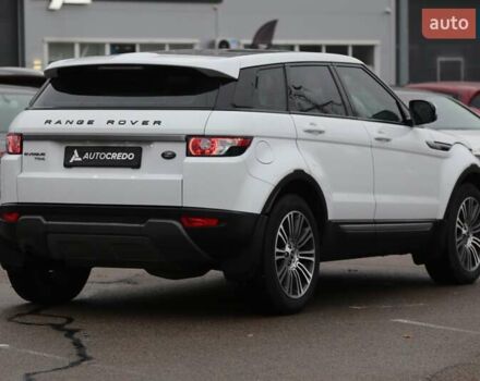 Белый Ленд Ровер Рендж Ровер Эвок, объемом двигателя 2.18 л и пробегом 202 тыс. км за 18000 $, фото 6 на Automoto.ua