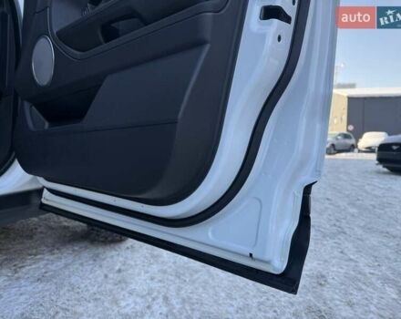 Білий Ленд Ровер Рендж Ровер Евок, об'ємом двигуна 2.18 л та пробігом 198 тис. км за 16500 $, фото 27 на Automoto.ua