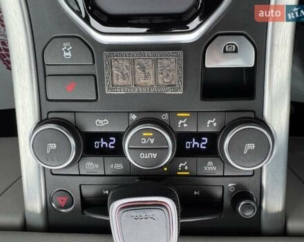 Белый Ленд Ровер Рендж Ровер Эвок, объемом двигателя 2 л и пробегом 144 тыс. км за 18500 $, фото 17 на Automoto.ua