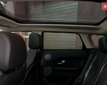 Белый Ленд Ровер Рендж Ровер Эвок, объемом двигателя 2 л и пробегом 142 тыс. км за 13750 $, фото 15 на Automoto.ua