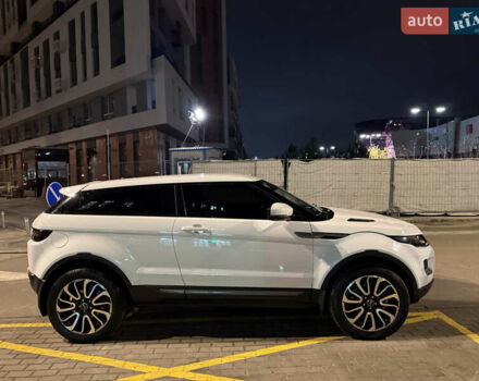 Білий Ленд Ровер Рендж Ровер Евок, об'ємом двигуна 2.18 л та пробігом 135 тис. км за 19900 $, фото 3 на Automoto.ua