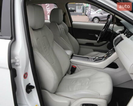 Белый Ленд Ровер Рендж Ровер Эвок, объемом двигателя 2.18 л и пробегом 202 тыс. км за 18000 $, фото 11 на Automoto.ua