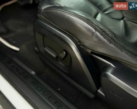 Білий Ленд Ровер Рендж Ровер Евок, об'ємом двигуна 2 л та пробігом 179 тис. км за 12500 $, фото 46 на Automoto.ua