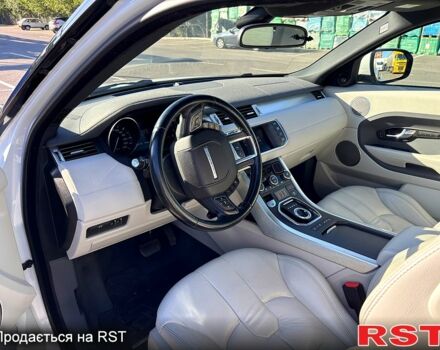 Белый Ленд Ровер Рендж Ровер Эвок, объемом двигателя 2 л и пробегом 135 тыс. км за 17000 $, фото 6 на Automoto.ua