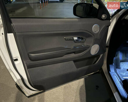 Білий Ленд Ровер Рендж Ровер Евок, об'ємом двигуна 2.18 л та пробігом 135 тис. км за 19900 $, фото 17 на Automoto.ua