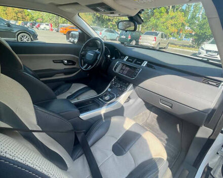 Білий Ленд Ровер Рендж Ровер Евок, об'ємом двигуна 2.18 л та пробігом 220 тис. км за 18000 $, фото 9 на Automoto.ua