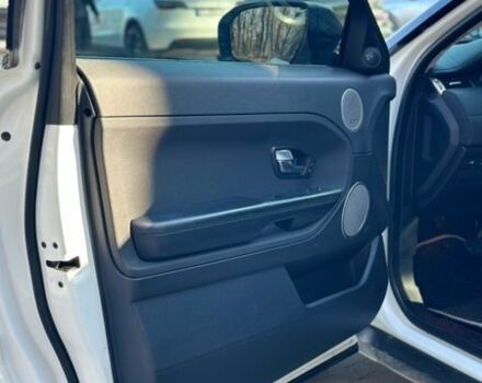 Белый Ленд Ровер Рендж Ровер Эвок, объемом двигателя 2 л и пробегом 179 тыс. км за 12700 $, фото 19 на Automoto.ua