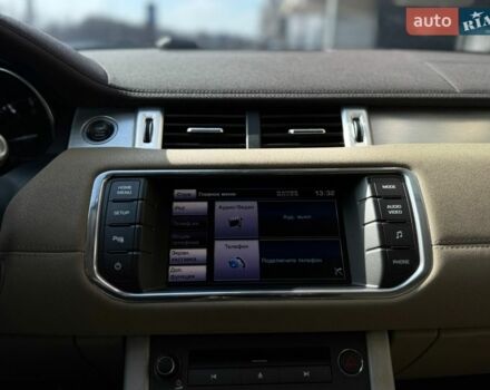 Білий Ленд Ровер Рендж Ровер Евок, об'ємом двигуна 2 л та пробігом 113 тис. км за 17800 $, фото 14 на Automoto.ua