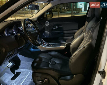 Білий Ленд Ровер Рендж Ровер Евок, об'ємом двигуна 2.18 л та пробігом 135 тис. км за 19900 $, фото 18 на Automoto.ua