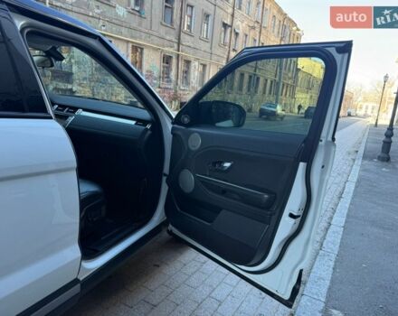 Белый Ленд Ровер Рендж Ровер Эвок, объемом двигателя 2 л и пробегом 168 тыс. км за 17400 $, фото 49 на Automoto.ua