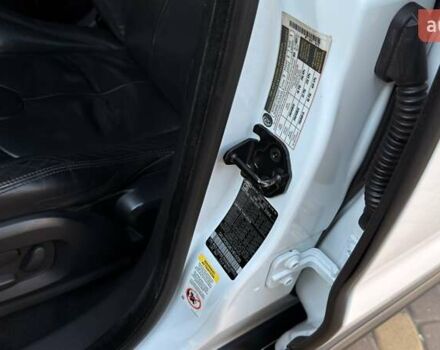 Белый Ленд Ровер Рендж Ровер Эвок, объемом двигателя 2 л и пробегом 142 тыс. км за 13750 $, фото 25 на Automoto.ua