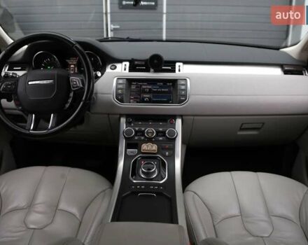 Белый Ленд Ровер Рендж Ровер Эвок, объемом двигателя 2.18 л и пробегом 202 тыс. км за 18000 $, фото 13 на Automoto.ua