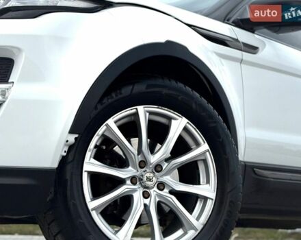 Білий Ленд Ровер Рендж Ровер Евок, об'ємом двигуна 2 л та пробігом 179 тис. км за 12500 $, фото 17 на Automoto.ua