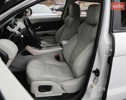 Белый Ленд Ровер Рендж Ровер Эвок, объемом двигателя 2.18 л и пробегом 202 тыс. км за 18000 $, фото 8 на Automoto.ua