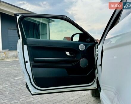 Білий Ленд Ровер Рендж Ровер Евок, об'ємом двигуна 2 л та пробігом 179 тис. км за 12500 $, фото 42 на Automoto.ua