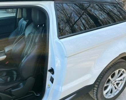 Белый Ленд Ровер Рендж Ровер Эвок, объемом двигателя 2 л и пробегом 179 тыс. км за 12700 $, фото 20 на Automoto.ua