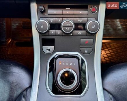 Белый Ленд Ровер Рендж Ровер Эвок, объемом двигателя 2 л и пробегом 168 тыс. км за 17800 $, фото 12 на Automoto.ua