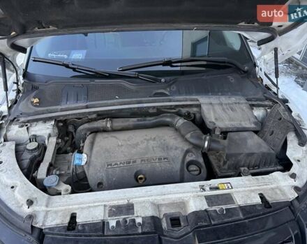 Білий Ленд Ровер Рендж Ровер Евок, об'ємом двигуна 2.18 л та пробігом 198 тис. км за 16500 $, фото 31 на Automoto.ua
