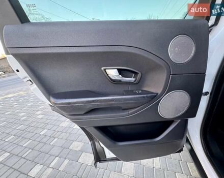 Белый Ленд Ровер Рендж Ровер Эвок, объемом двигателя 2 л и пробегом 168 тыс. км за 17800 $, фото 20 на Automoto.ua