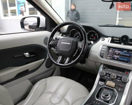 Белый Ленд Ровер Рендж Ровер Эвок, объемом двигателя 2.18 л и пробегом 202 тыс. км за 18000 $, фото 12 на Automoto.ua