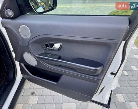 Белый Ленд Ровер Рендж Ровер Эвок, объемом двигателя 2 л и пробегом 168 тыс. км за 17800 $, фото 35 на Automoto.ua