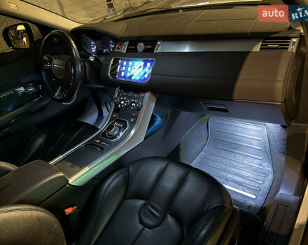 Білий Ленд Ровер Рендж Ровер Евок, об'ємом двигуна 2.18 л та пробігом 135 тис. км за 19900 $, фото 23 на Automoto.ua