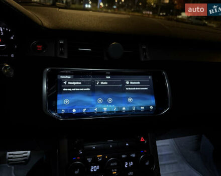 Білий Ленд Ровер Рендж Ровер Евок, об'ємом двигуна 2.18 л та пробігом 135 тис. км за 19900 $, фото 27 на Automoto.ua