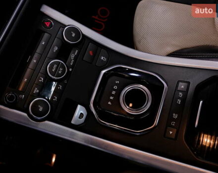 Белый Ленд Ровер Рендж Ровер Эвок, объемом двигателя 2.18 л и пробегом 180 тыс. км за 14900 $, фото 20 на Automoto.ua