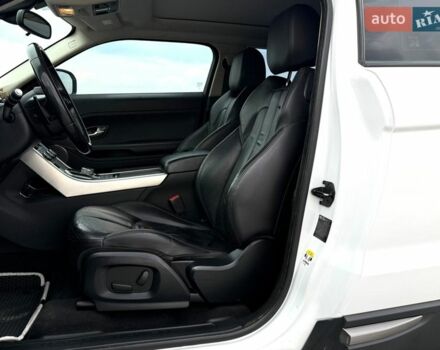 Білий Ленд Ровер Рендж Ровер Евок, об'ємом двигуна 2 л та пробігом 179 тис. км за 12500 $, фото 44 на Automoto.ua