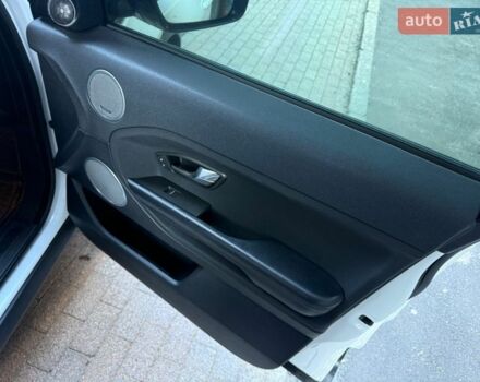 Белый Ленд Ровер Рендж Ровер Эвок, объемом двигателя 2 л и пробегом 168 тыс. км за 17400 $, фото 51 на Automoto.ua