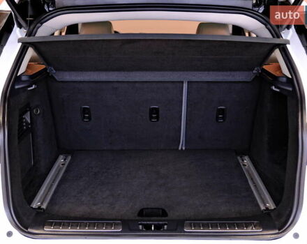 Белый Ленд Ровер Рендж Ровер Эвок, объемом двигателя 2.18 л и пробегом 180 тыс. км за 14900 $, фото 50 на Automoto.ua