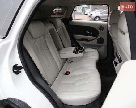 Белый Ленд Ровер Рендж Ровер Эвок, объемом двигателя 2.18 л и пробегом 202 тыс. км за 18000 $, фото 10 на Automoto.ua