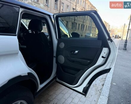Білий Ленд Ровер Рендж Ровер Евок, об'ємом двигуна 2 л та пробігом 168 тис. км за 17400 $, фото 63 на Automoto.ua
