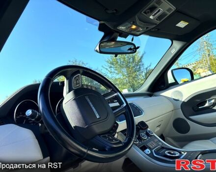 Белый Ленд Ровер Рендж Ровер Эвок, объемом двигателя 2 л и пробегом 135 тыс. км за 17000 $, фото 4 на Automoto.ua