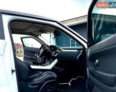 Білий Ленд Ровер Рендж Ровер Евок, об'ємом двигуна 2 л та пробігом 179 тис. км за 12500 $, фото 51 на Automoto.ua