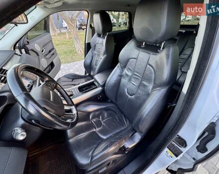 Белый Ленд Ровер Рендж Ровер Эвок, объемом двигателя 2 л и пробегом 168 тыс. км за 17800 $, фото 26 на Automoto.ua