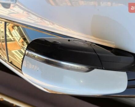 Белый Ленд Ровер Рендж Ровер Эвок, объемом двигателя 2 л и пробегом 142 тыс. км за 13750 $, фото 5 на Automoto.ua