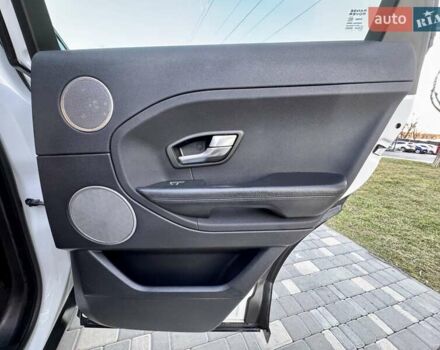 Белый Ленд Ровер Рендж Ровер Эвок, объемом двигателя 2 л и пробегом 168 тыс. км за 17800 $, фото 27 на Automoto.ua