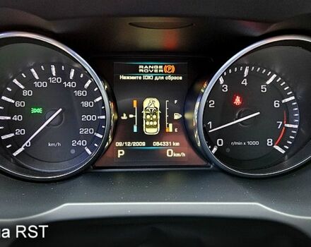 Белый Ленд Ровер Рендж Ровер Эвок, объемом двигателя 2 л и пробегом 84 тыс. км за 17900 $, фото 4 на Automoto.ua