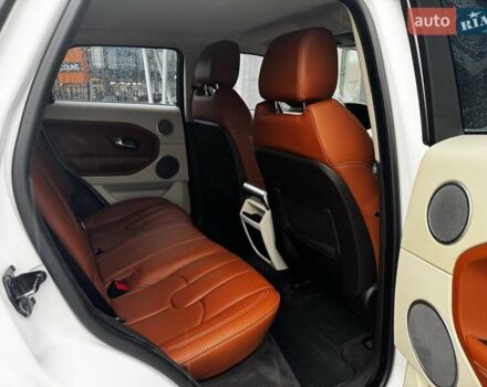 Ленд Ровер Рендж Ровер Эвок 2012 в Киеве на Automoto.ua Белый Ленд Ровер Рендж Ровер Эвок, объемом двигателя 2.18 л и пробегом 127 тыс. км за 19900 $, фото 12 на Automoto.ua