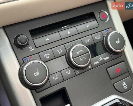 Білий Ленд Ровер Рендж Ровер Евок, об'ємом двигуна 2 л та пробігом 125 тис. км за 14800 $, фото 56 на Automoto.ua