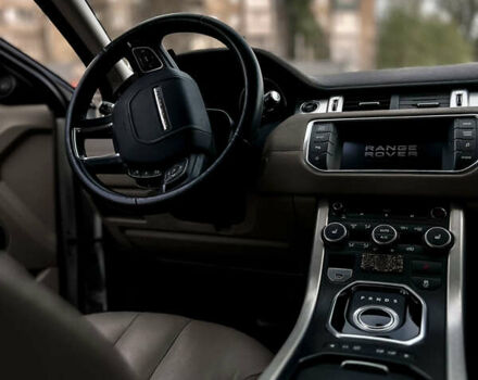 Білий Ленд Ровер Рендж Ровер Евок, об'ємом двигуна 2.2 л та пробігом 190 тис. км за 19800 $, фото 21 на Automoto.ua